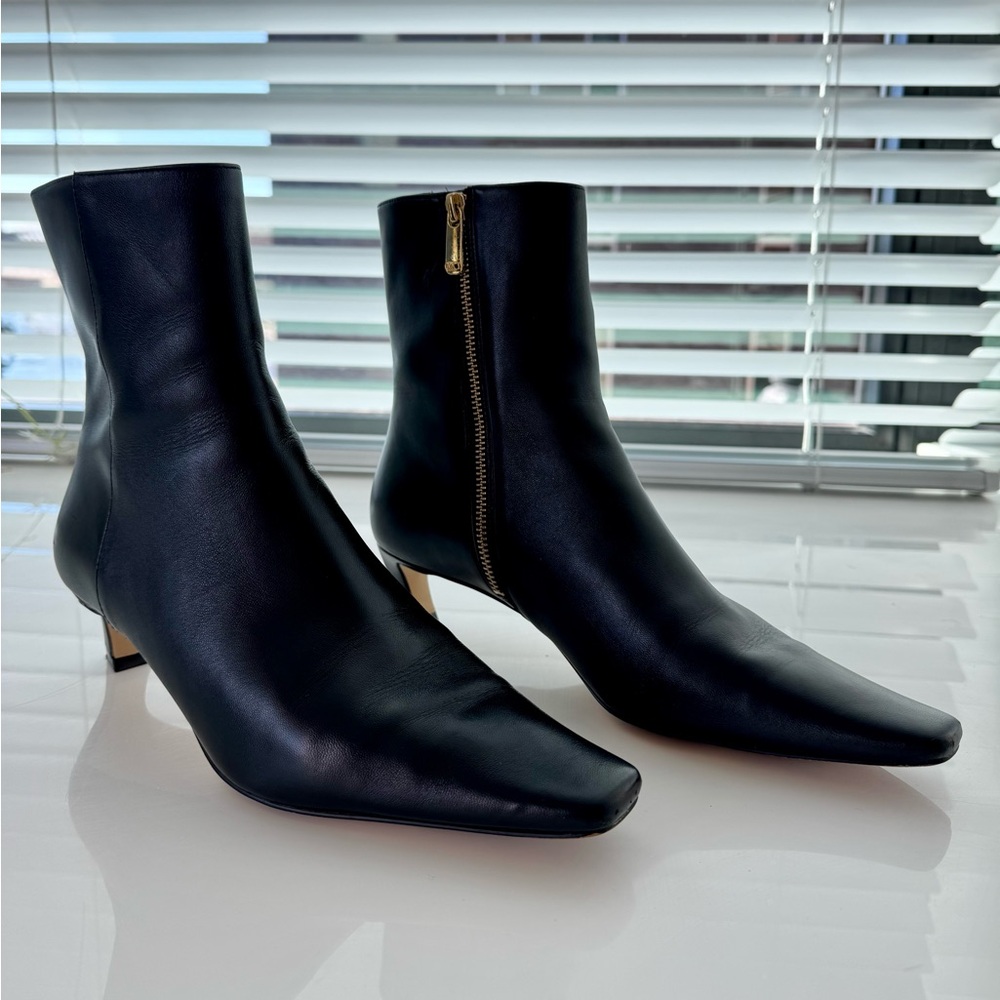 Michael Kors Cosmo Kitten Boot
